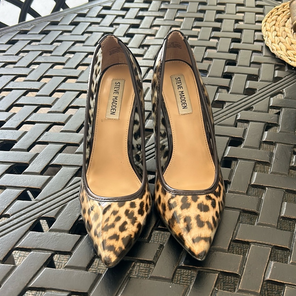Used Steve Madden heels probably worn 1 time great condition few scuffs on heels